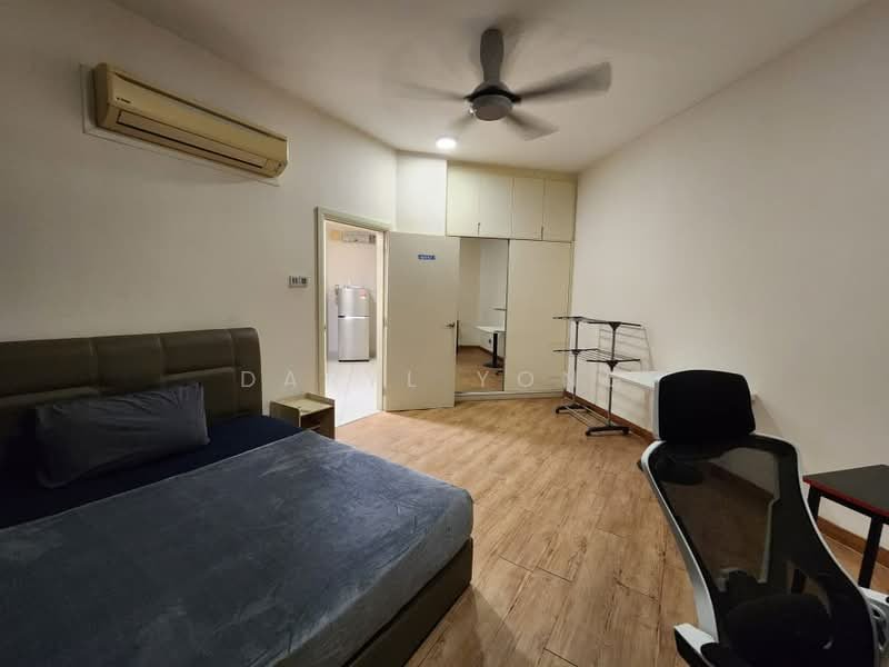 Crest Residence 7