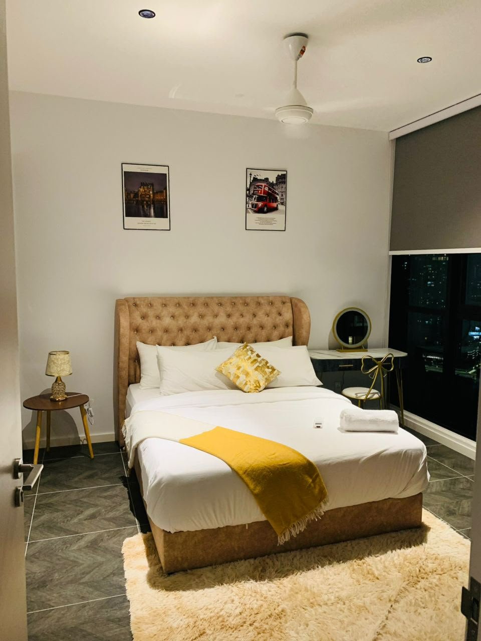 Scarletz Suites 11