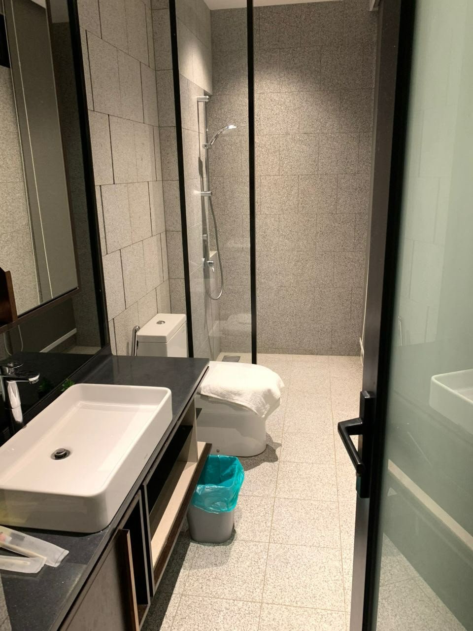 Scarletz Suites 13